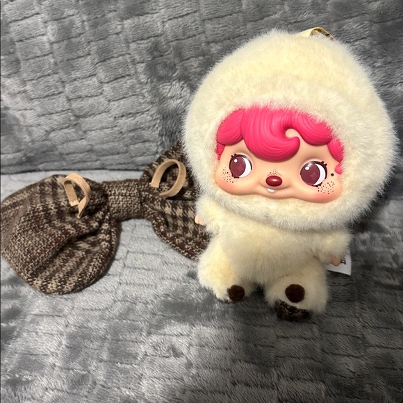 Pouka Pouka Velvel Plush Pendant Box opened - Picture 3 of 4